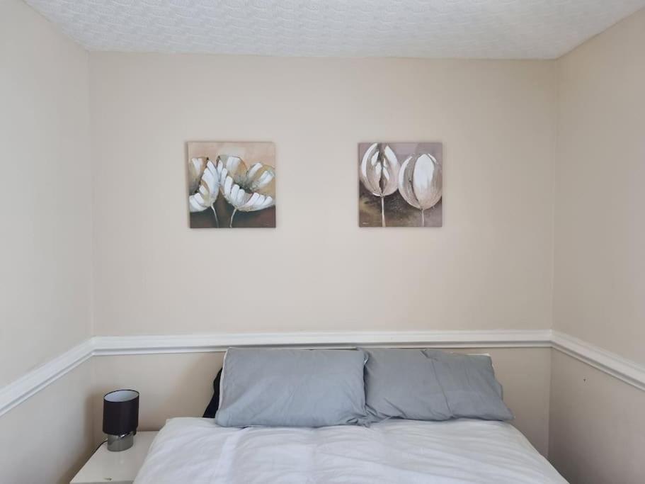 Cheerful 3-Bedroom House Brierley Hill Buitenkant foto